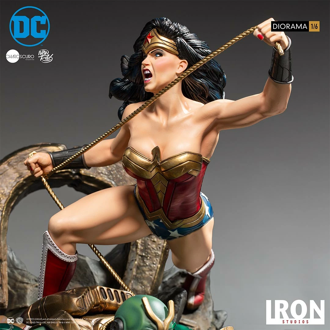 New 🎁 Wonder 👩 Woman Vs Darkseid Diorama 1/6 – DC Comics By Ivan Reis Iron Studios ⌛ 6 Wonder Woman Vs Darkseid Diorama 1/6 – DC Comics By Ivan Reis Iron Studios