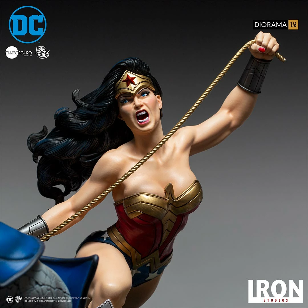 New 🎁 Wonder 👩 Woman Vs Darkseid Diorama 1/6 – DC Comics By Ivan Reis Iron Studios ⌛ 5 Wonder Woman Vs Darkseid Diorama 1/6 – DC Comics By Ivan Reis Iron Studios