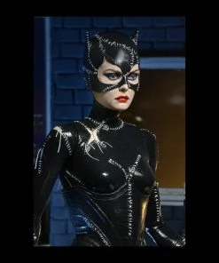 Catwoman: Batman Returns – 1/4 Scale Action Figure – Catwoman (Michelle Pfeiffer) By NECA