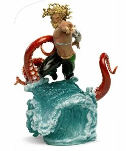 Aquaman Deluxe 1:10 Scale Statue By Iron Studios Art Scale 1:10 - DC Comics SIDESHOW COLLECTIBLES