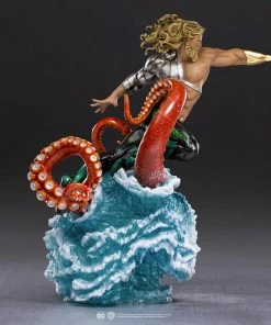 Aquaman Deluxe 1:10 Scale Statue By Iron Studios Art Scale 1:10 - DC Comics SIDESHOW COLLECTIBLES