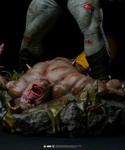 Batman: The Dark Knight Returns Sixth Scale Diorama By Iron Studios