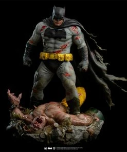 Batman: The Dark Knight Returns Sixth Scale Diorama By Iron Studios