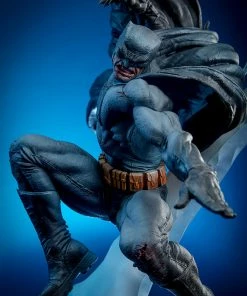 Batman: The Dark Knight Returns Premium Format™ Figure By Sideshow Collectibles
