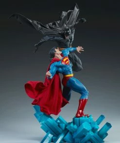 Batman Vs Superman Diorama By Sideshow Collectibles Collector Edition