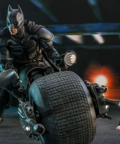 Batman Sixth Scale Figure By Hot Toys DX Series - The Dark Knight Rises