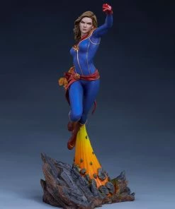 Captain Marvel Statue By Sideshow Collectibles Avengers Assemble Avengers Earth's Heroes
