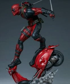 Deadpool Premium Format™ Figure By Sideshow Collectibles