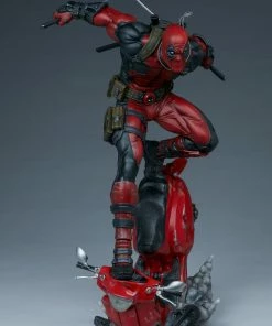 Deadpool Premium Format™ Figure By Sideshow Collectibles