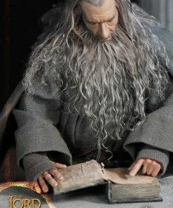 Gandalf The Grey Sixth Scale Figure By Asmus Collectible Toys The Lord Of The Rings – The Crown Series Sideshow