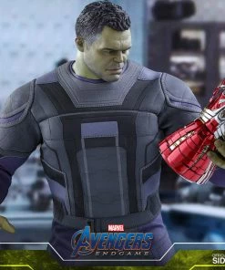 Hot Pop Cultures Store Hulk Sixth Scale Figure By Hot Toys Avengers: Endgame - Movie Masterpiece Series