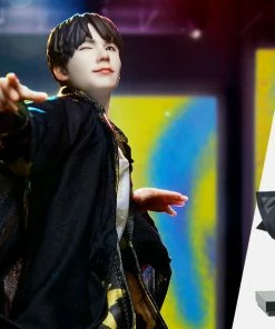 SUGA Deluxe Statue By Sideshow Collectibles BTS Idol Collection