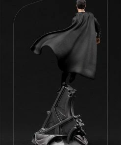 Superman Black Suit 1:10 Scale Statue By Iron Studios Art Scale 1:10 - DC Comics - Zack Snyder's Justice League