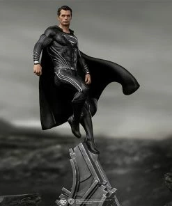 Superman Black Suit 1:10 Scale Statue By Iron Studios Art Scale 1:10 - DC Comics - Zack Snyder's Justice League