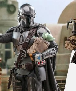 Hot Toys The Mandalorian™ And Grogu™ Sixth Scale Figure Set