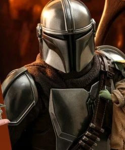 Hot Toys The Mandalorian And The Child Collectible Set