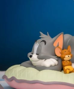Tom And Jerry Sweet Dreams Collectible Figure By Soap Studio